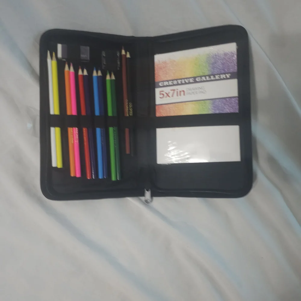 Creative Gallery Art Set with Colored Pencils